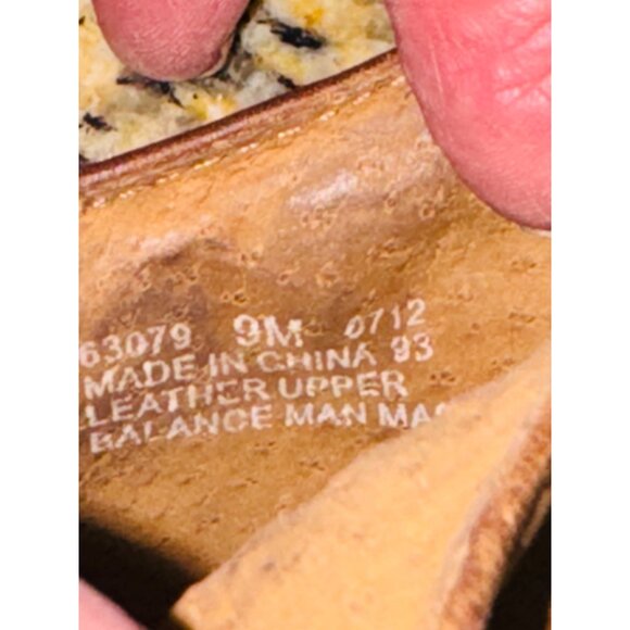 Clark “Heath Woodlark” Brown Distressed Leather Stacked Heel Ankle Booties 9M - Picture 6 of 12